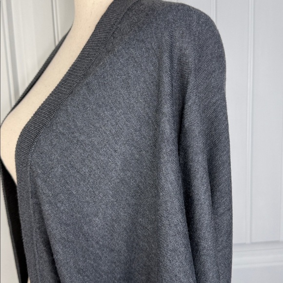 LOFT Sweater Womens M/L Charcoal Gray Open Front Batwing Shrug - Picture 10 of 11